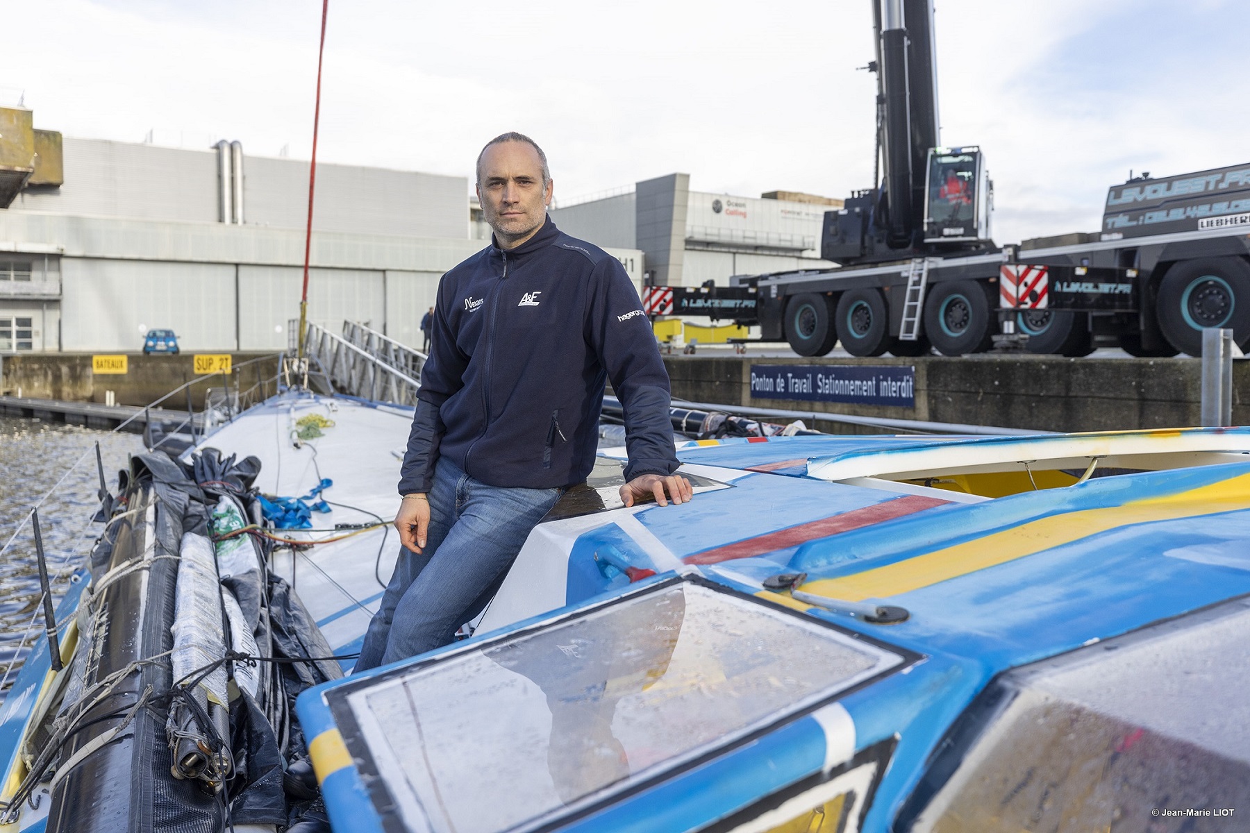 Fabrice Amedeo avec son nouveau bateau